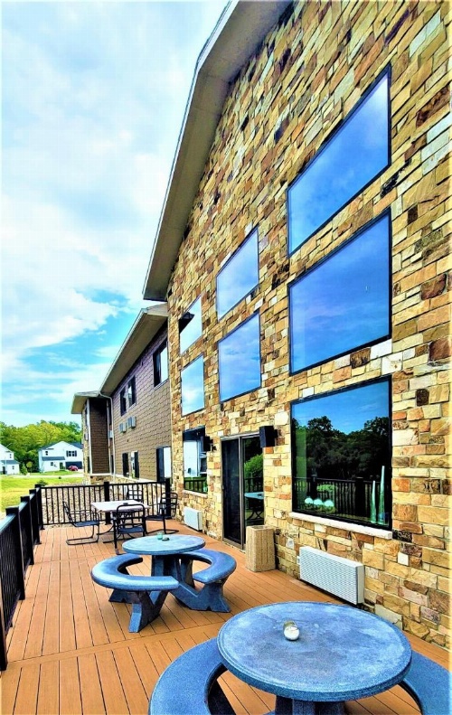 Qube Hotel - Polk City image 3